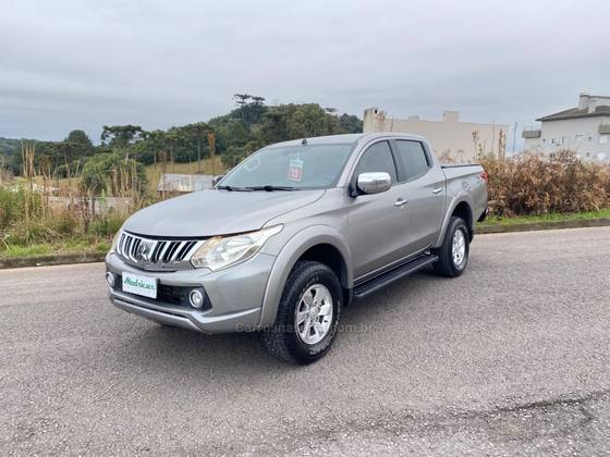MITSUBISHI L200 TRITON 2.4 16V TURBO DIESEL SPORT HPE TOP CD 4P 4X4 AUTOMÁTICO MITSUBISHI L200 TRITON 2.4 16V TURBO DIESEL SPORT HPE TOP CD 4P 4X4 AUTOMÁTICO